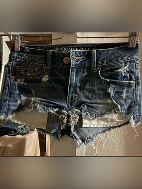 American Eagle Outfitters Distressed Jean Shortie Shorts Sz. 6